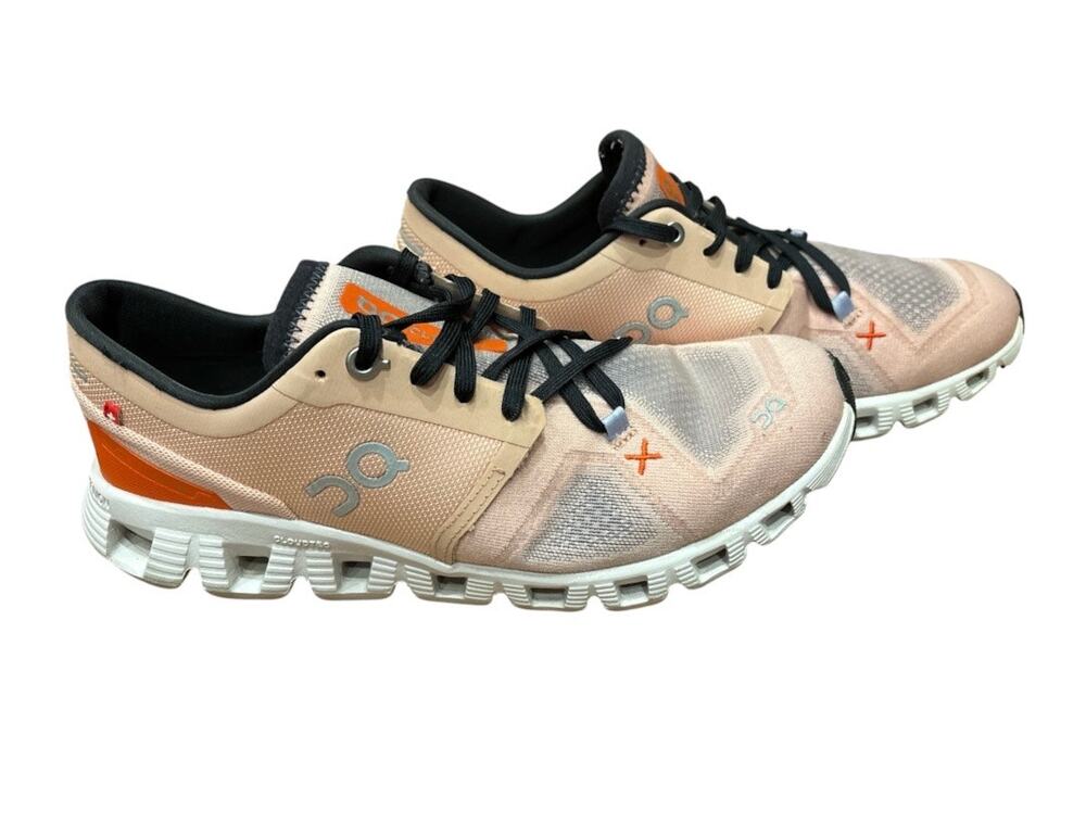 On cloud X3 women’s running shoes size 8 in peach rose / sand color. 60-98691